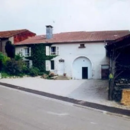 Hébergement de vacances Chaleureux A Beaufremont, Grand Terrain, Jeux Pour Enfants, Proche Vittel Et Contrexeville. - Fr-1-589-21 *